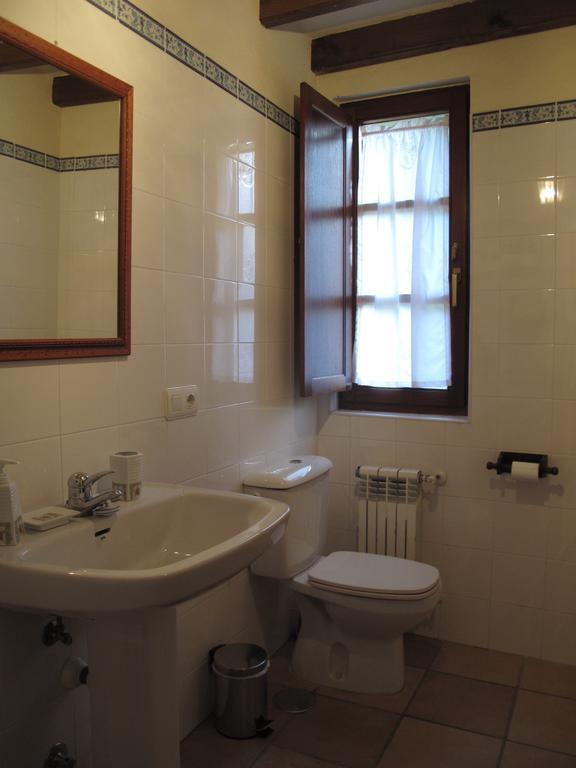 Trisqueles Y Buganvillas Villaviciosa (Asturias) Quarto foto