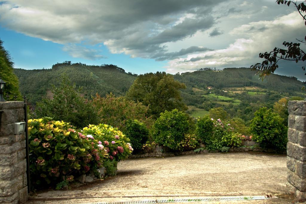 Trisqueles Y Buganvillas Villaviciosa (Asturias) Exterior foto