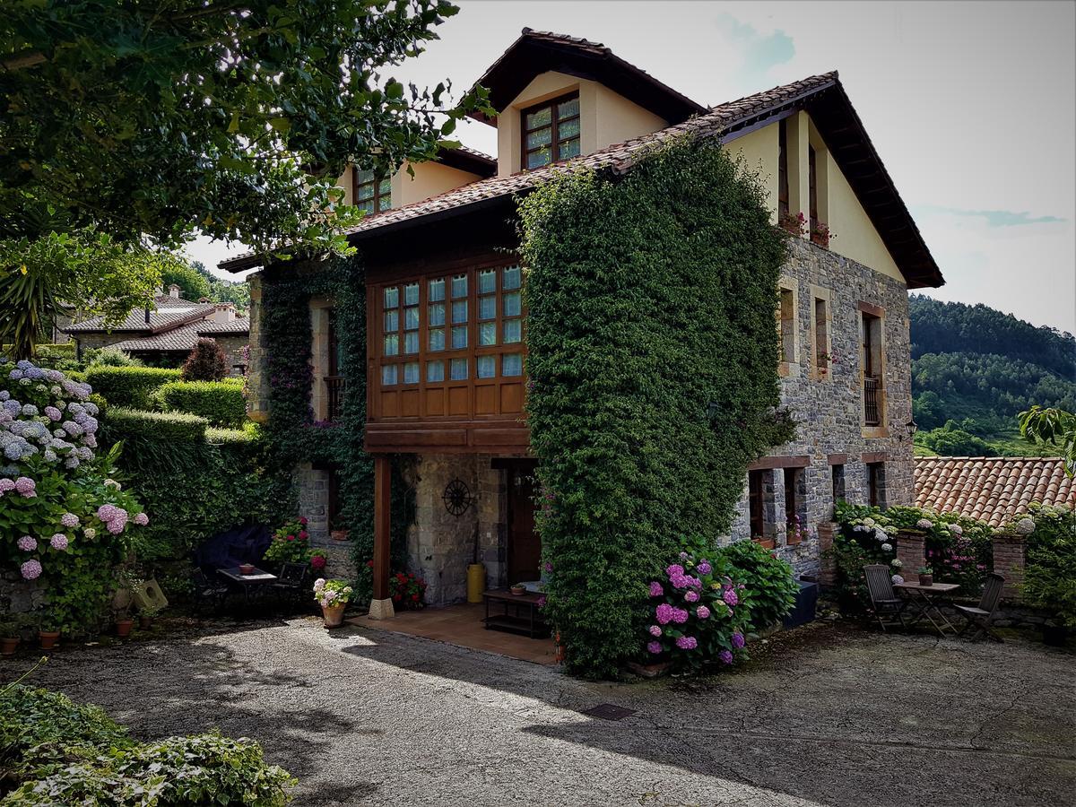 Trisqueles Y Buganvillas Villaviciosa (Asturias) Exterior foto